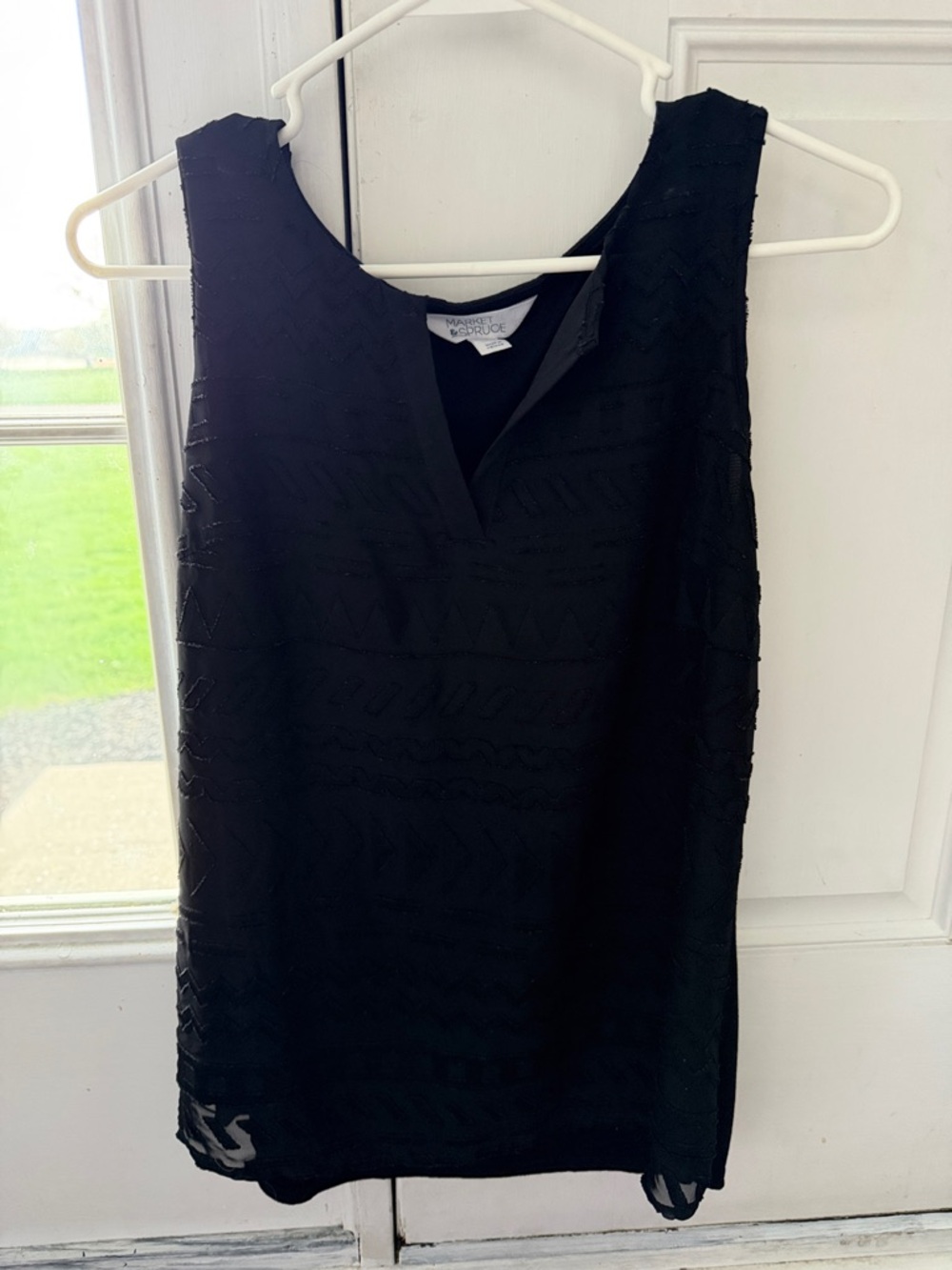 Market & Spruce Black V-Neck Shell Top